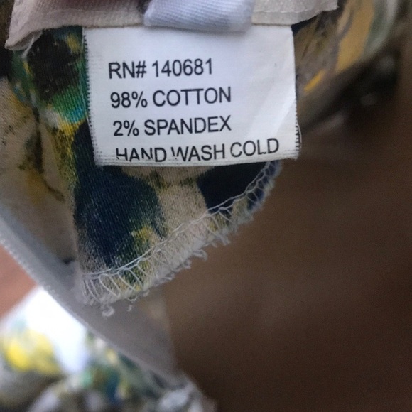 Iconic by Unique Vintage April Swing Floral Dress - Picture 8 of 9